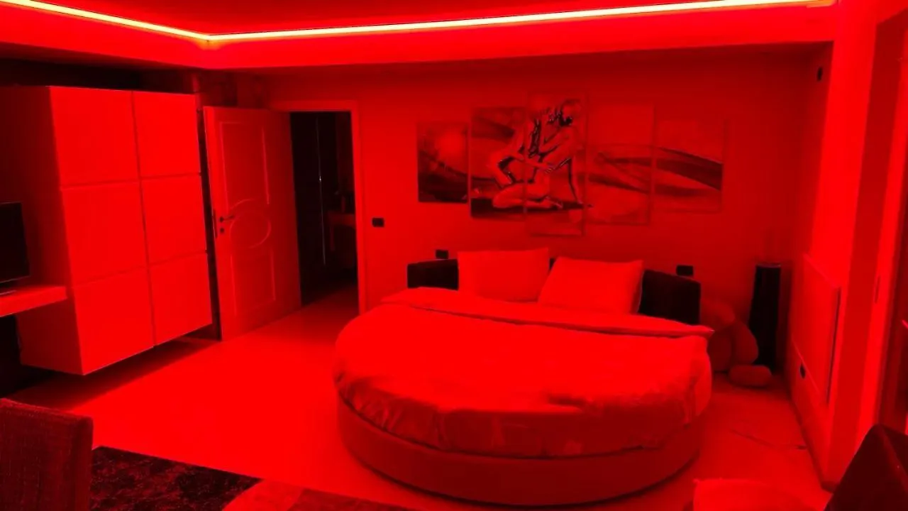 Valand Romantic Luxury Suite On Lake Garda - Bardolino 0*,  Italy