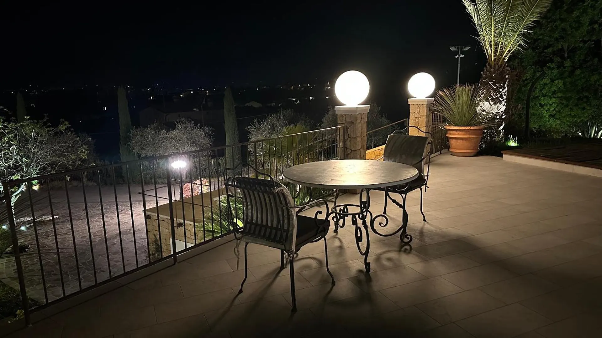 Valand Romantic Luxury Suite On Lake Garda - Bardolino Apartment
